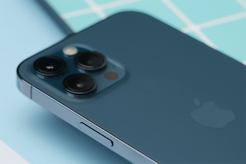 Thiết kế bắt mắt từ mọi góc nhìn | iPhone 12 Pro Max