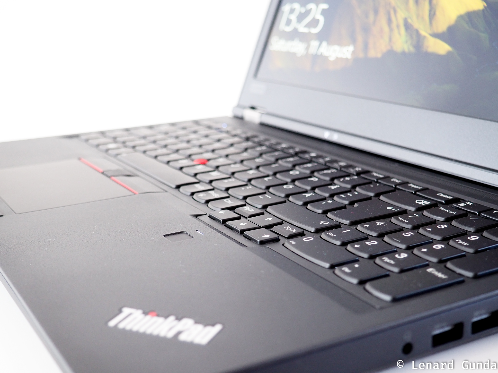 ThinkPad P52 hands on review - LenardGunda.com