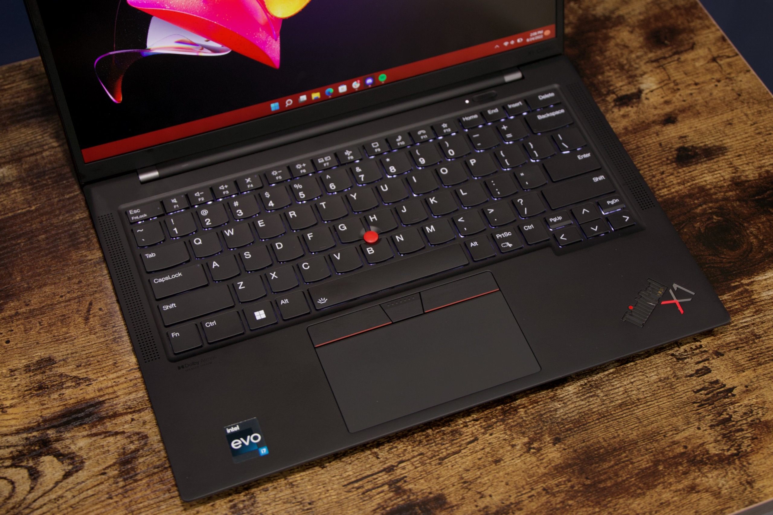 Lenovo ThinkPad X1 Carbon Gen 10 - Hoangsonstore.com