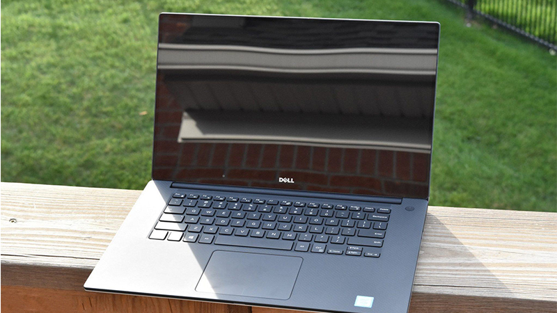 DELL Precision 5520 | intel Core i7 6820HQ | 8GB | NVIDIA QUADRO M1200 | SSD 256GB | 15,6inch FHD