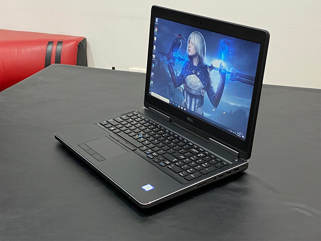 Dell Precision 7510 Laptop đồ họa bền bỉ – EDG.VN