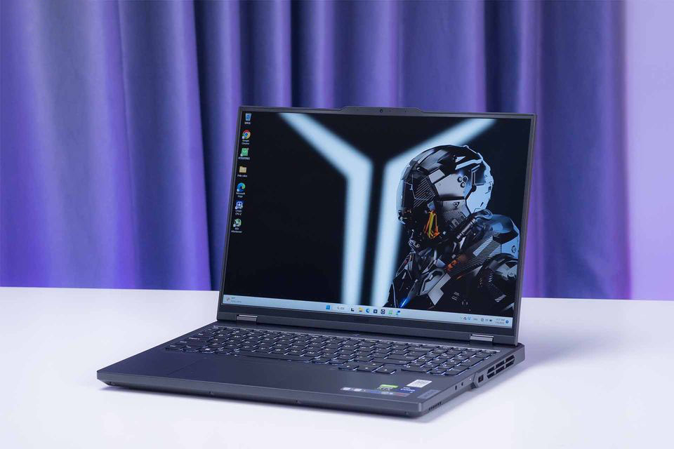[New 100%] Lenovo Legion Pro 5 R9000P ARX8 - Ryzen 9 7945HX, Ram 16GB ...