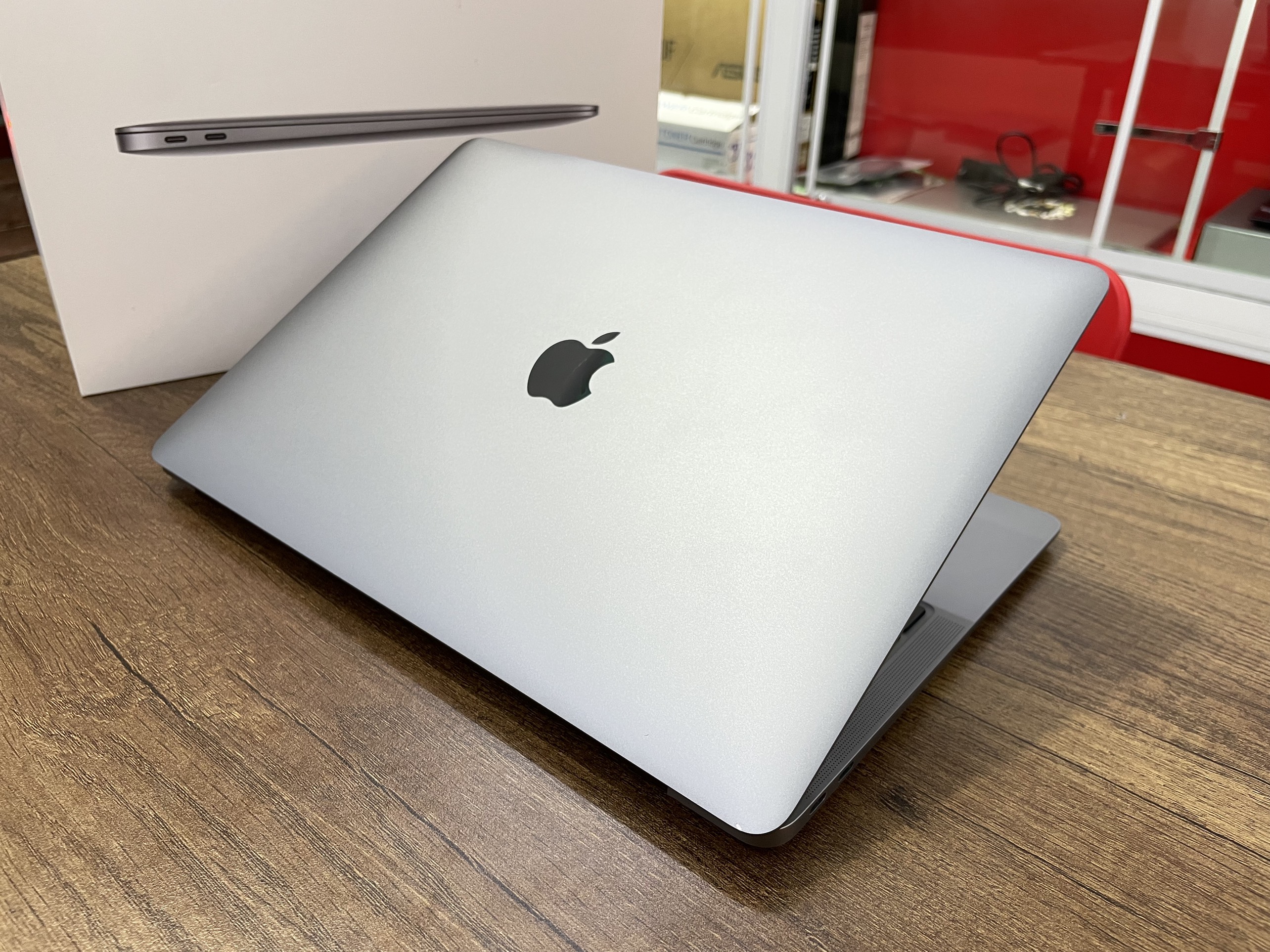 MacBook Air 13" 2020 M1