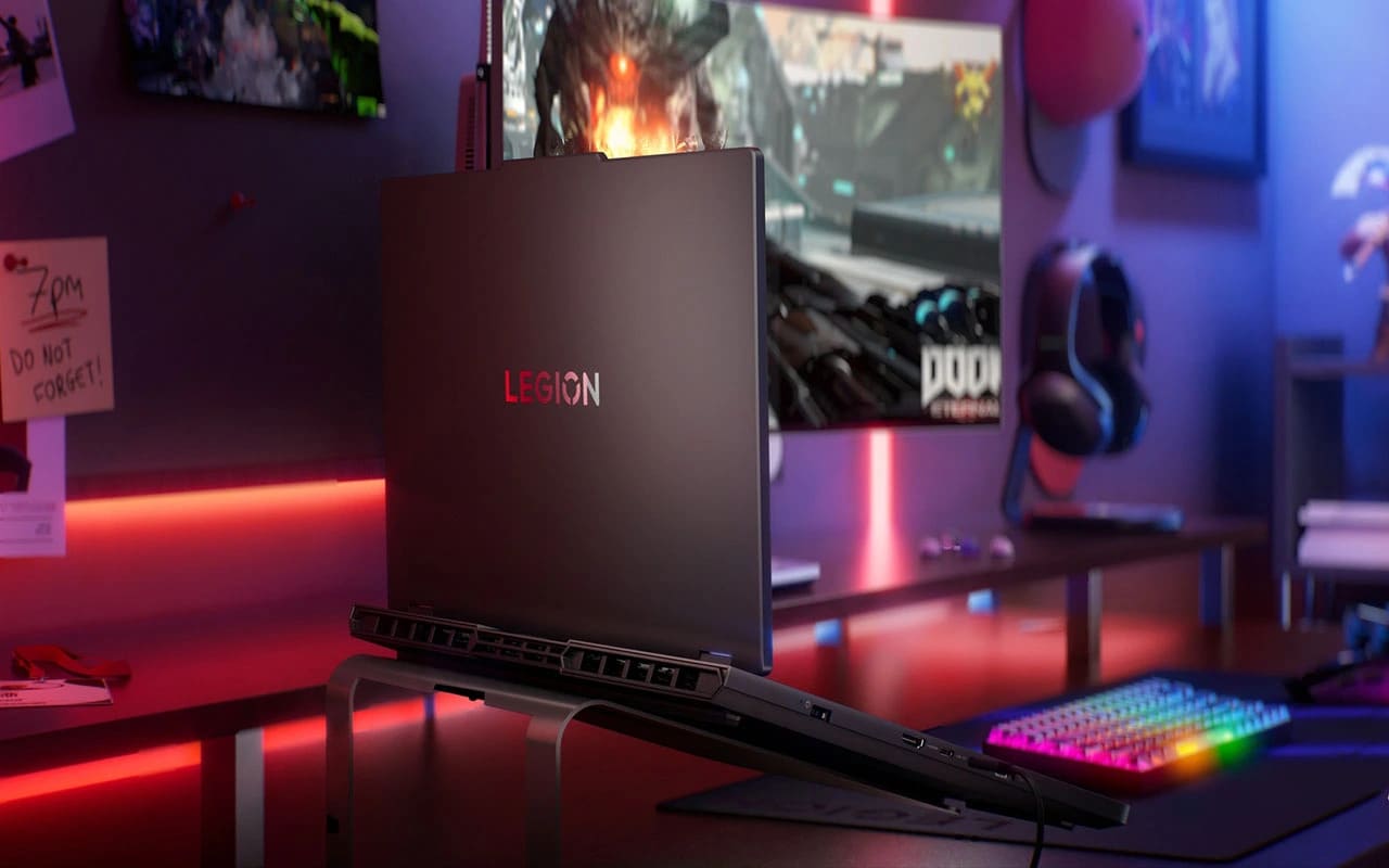 Demonstrates Legion Pro 5 Gen 10’s advanced cooling system for smooth, intense gameplay on Game Pass.