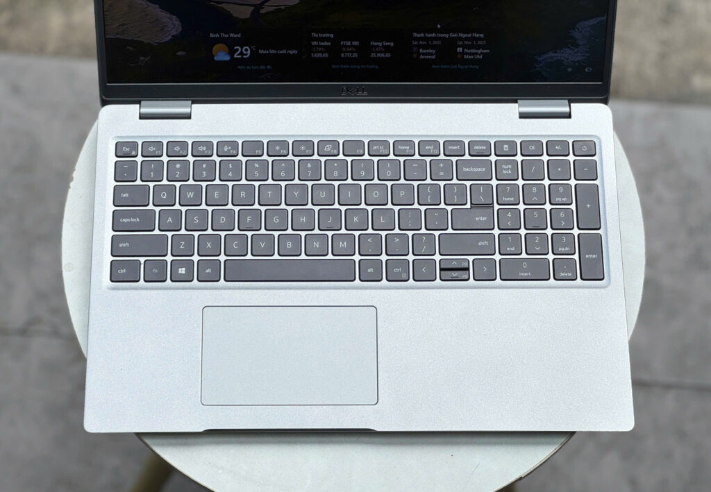 DELL Precision 3561 - Hoangsonstore.com